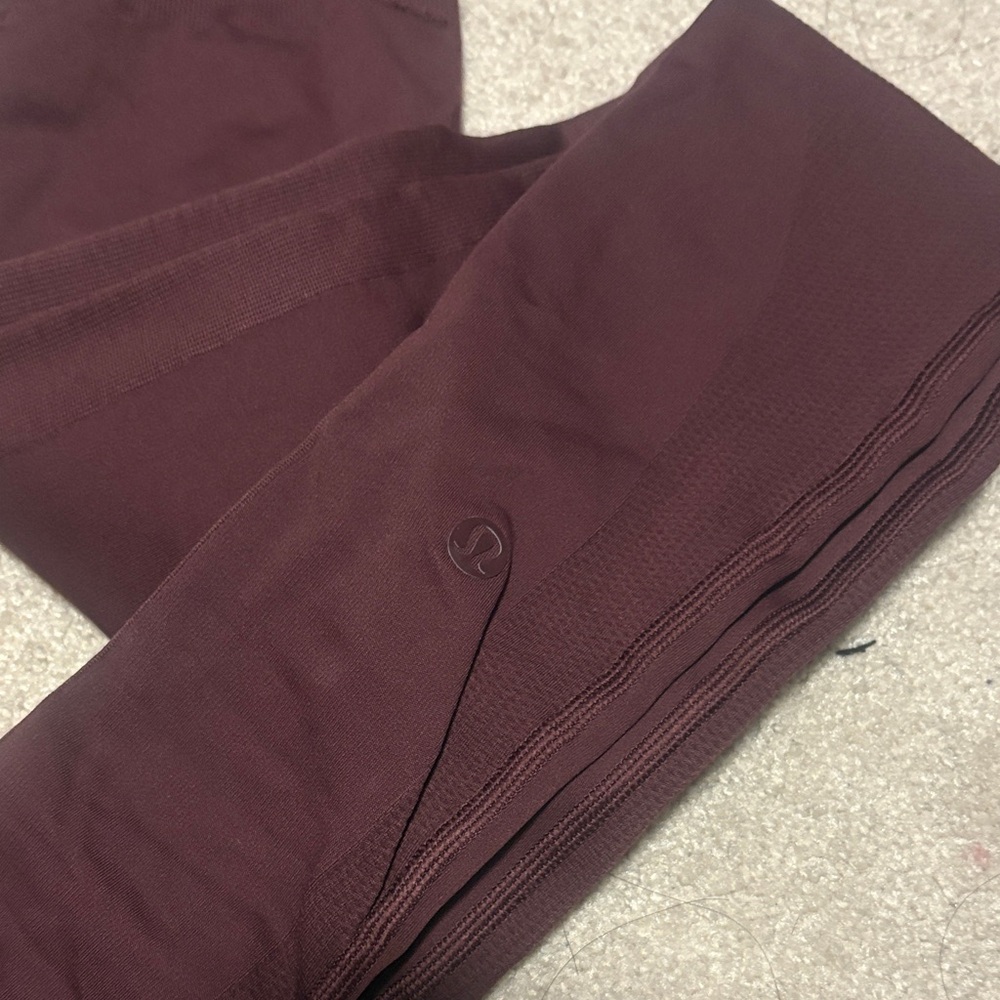 Lululemon Athletica leggings - Deep Burgundy